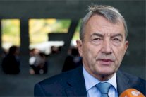 إيقاف رئيس الاتحاد الالماني السابق بسبب فضحية مونديال 2006