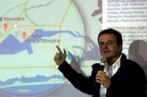 عمدة ريو يطالب المنظمين بتذليل العقبات قبيل انطلاق العرس الأولمبي