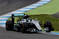 روزبرغ يهمين كليا على التجارب الحرّة في جائزة ألمانيا الكبرى