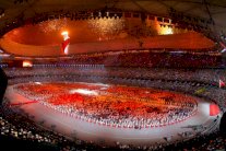 بكين تكسب رهانها وتزيح الولايات المتحدة عن الصدارة