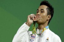 وفاة جدة الرباع التايلاندي كروايثونغ اثناء احتفالها بالبرونزية