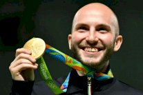 ذهبية بندقية 10 م هواء مضغوط للإيطالي كامبرياني