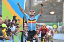 ذهبية سباق الطريق للبلجيكي فان افيرمات