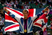 موراي يحمل علم بريطانيا في افتتاح أولمبياد ريو