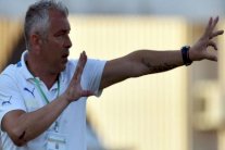 الغابون تجدد الثقة بكوستا بغية بلوغ نهائي أمم افريقيا 2017