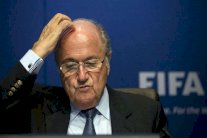 بلاتر لا يزال يعاني من الصدمة بعد الاطاحة به من رئاسة الفيفا