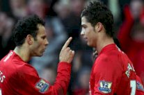 رونالدو أثار غضب غيغز... جاء للفطور ومعه مشروب غازيّ!