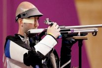 معركة ثلاثية بين الصينين والكوريين والأميركيين في مسابقة الرماية