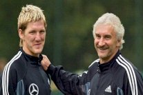 فولر يدعم شفاينشتايغر لمواصلة اللعب على أعلى مستوى