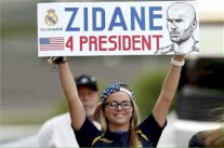 ترفض ترامب وهيلاري.. مشجعة أميركية ترشح زيدان للرئاسة!