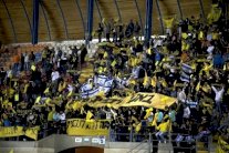 اتهام 19 مشجعاً إسرائيلياً من اليمين المتطرف بمحاولة القتل