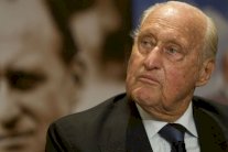 رحيل هافيلانج الذي حول كرة القدم إلى صناعة عالمية