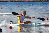 ميداليات كانوي كاياك بين أربع دول