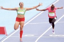 تأهل العمانية العلوي والسعودية ابو الجدايل تكتفي برقم وطني