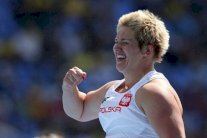 ذهبية ورقم قياسي عالمي للبولندية فلودارتشيك في رمي المطرقة