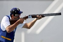 الكويتي الرشيدي بثبات نحو ميدالية في السكيت