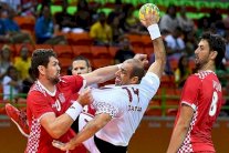 قمة عربية بين قطر وتونس في اليد