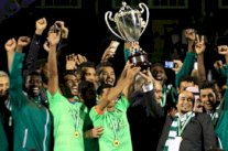 الأهلي يتخطى الهلال في لندن ويحرز كأس السوبر السعودي