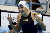 السباحة المجرية هوسو تحرز ذهبية 100 م ظهرا