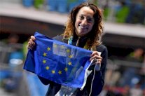 الإيطالية دي فرانشيسكا تهدي فضيتها إلى ضحايا باريس وبروكسل