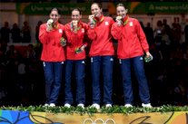 سيدات رومانيا يحرزن ذهبية السيف للفرق