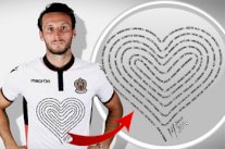 نادي نيس سيرتدي قمصان بأسماء ضحايا 14 يوليو