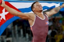 ذهبية المصارعة وزن 59 كلغ يونانية-رومانية للكوبي مولينا