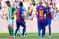 برشلونة يستهل حملة الدفاع عن لقب الليغا بانتصار ناصع