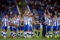 بورتو وموناكو يقصيان روما وفياريال ويبلغان دور المجموعات