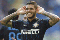 إيكاردي يوجه ضربة قوية لنابولي ويقرر البقاء مع الإنتر