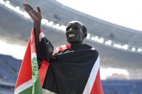 تجريد الكيني كيمبوي من البرونزية ومنحها للفرنسي مخيسي