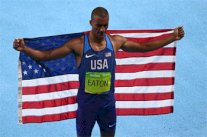 الأميركي ايتون يحتفظ بذهبية العشارية والجزائري بورعدة خامسا