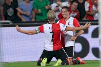 الفوز الرابع على التوالي لفيينورد وأياكس يقسو على غو اهيد ايغلز