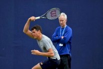 ماكنرو يفضّ الشراكة مع راونيتش