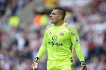 مانوني خارج أسوار سندرلاند لثلاثة أشهر