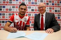 المغربي بوفال من ليل إلى ساوثمبتون في صفقة قياسية