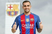 رسمياً : برشلونة يعلن تعاقده مع المهاجم الإسباني باكو ألكاسير