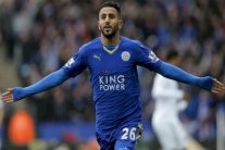 تشافي يؤكد: محرز يستطيع اللعب في صفوف برشلونة