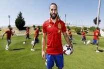 نجم ريال مدريد: أحلم بلقب الدوري.. وبيكيه مهرج