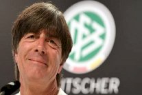 لوف يمنح الفرصة لجيل واعد من الشباب