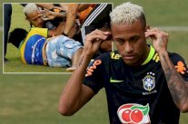 مشجع يقتحم تدريبات البرازيل ويُسقط نيمار أرضاً