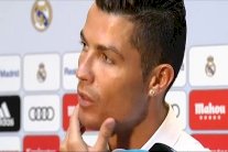 رونالدو يرد على تشافي: إنه يلعب في قطر وأنا لدي 3 كرات ذهبية