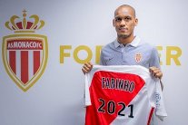 موناكو يمدد عقد البرازيلي فابينيو