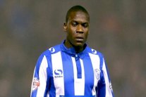 لاعب مان سيتي السابق يعلن اعتزاله من أجل خدمة الإسلام