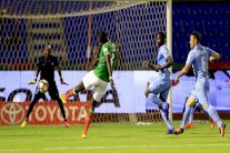 الاتفاق يهزم الباطن ويشارك الاتحاد في صدارة الدوري السعودي