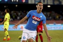 نابولي في الصدارة مؤقتاً ولاتسيو يتخطى بيسكارا بثلاثية