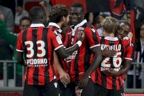 نيس يسقط موناكو برباعية وينفرد بالصدارة وفوز عريض لليون