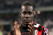 هل يتابع بالوتيلي بدايته النارية مع نيس؟