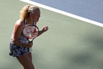 سينياكوفا إلى نهائي دورة طوكيو