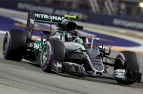 روزبرغ ينطلق من المركز الاول في جائزة سنغافورة الكبرى